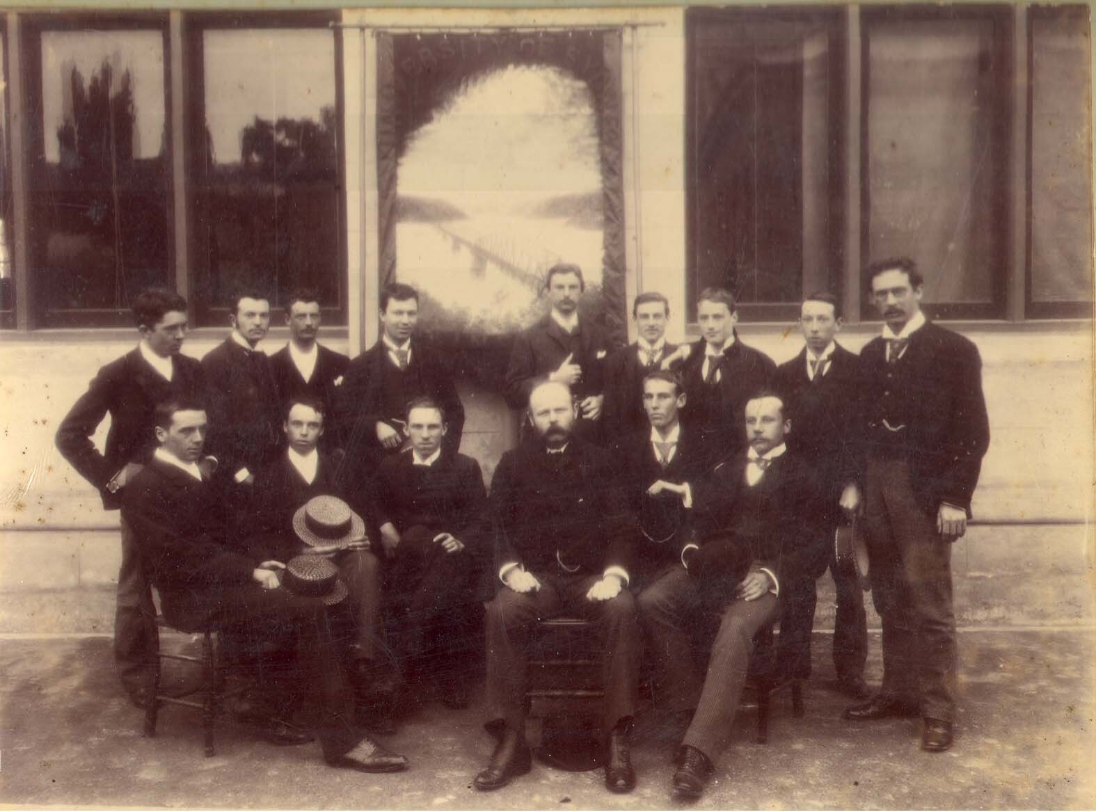 PROF. W. H. WARREN AND FIRST YEAR ENGINEERING STUDENTS