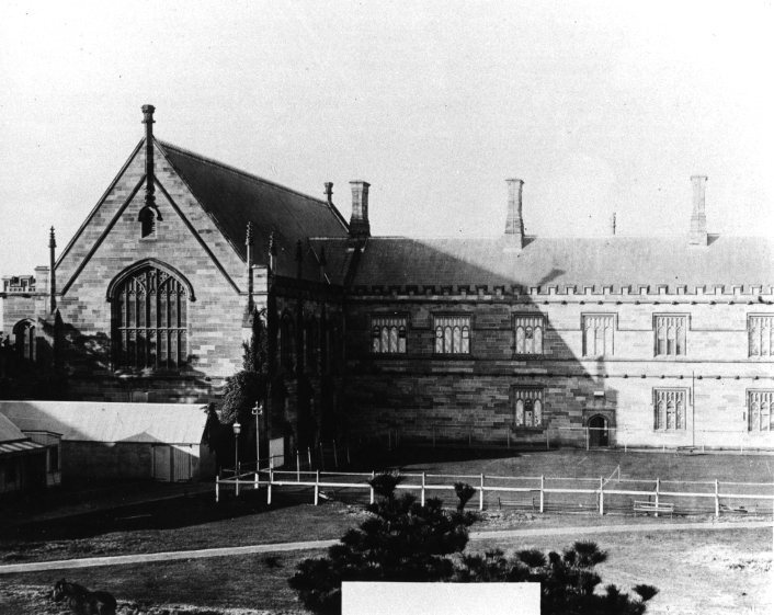QUADRANGLE, SHOWING REAR OF GREAT HALL AND MENS COMMON ROOM